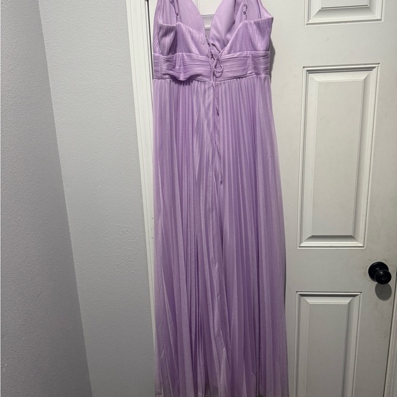 Elegant Lavender/ lilac Bridesmaid/ Evening Gown size L - Picture 3 of 11